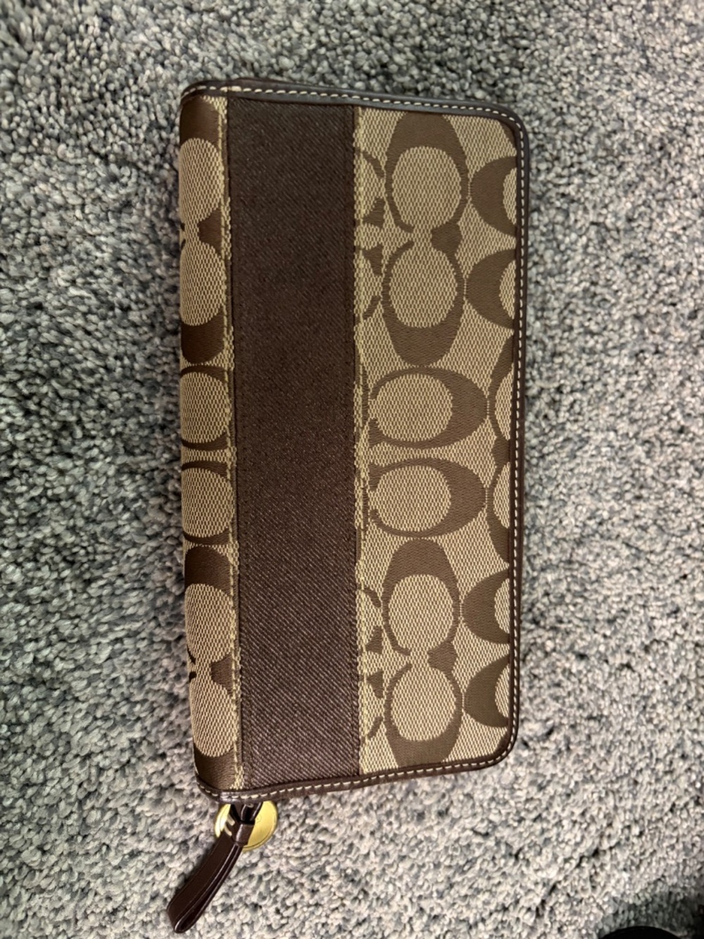 Vintage Coach wallet - Picture 2 of 5